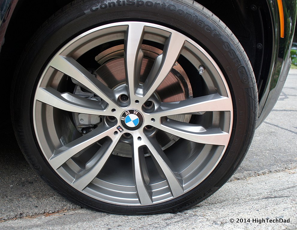 opona typu run flat na feldze bmw