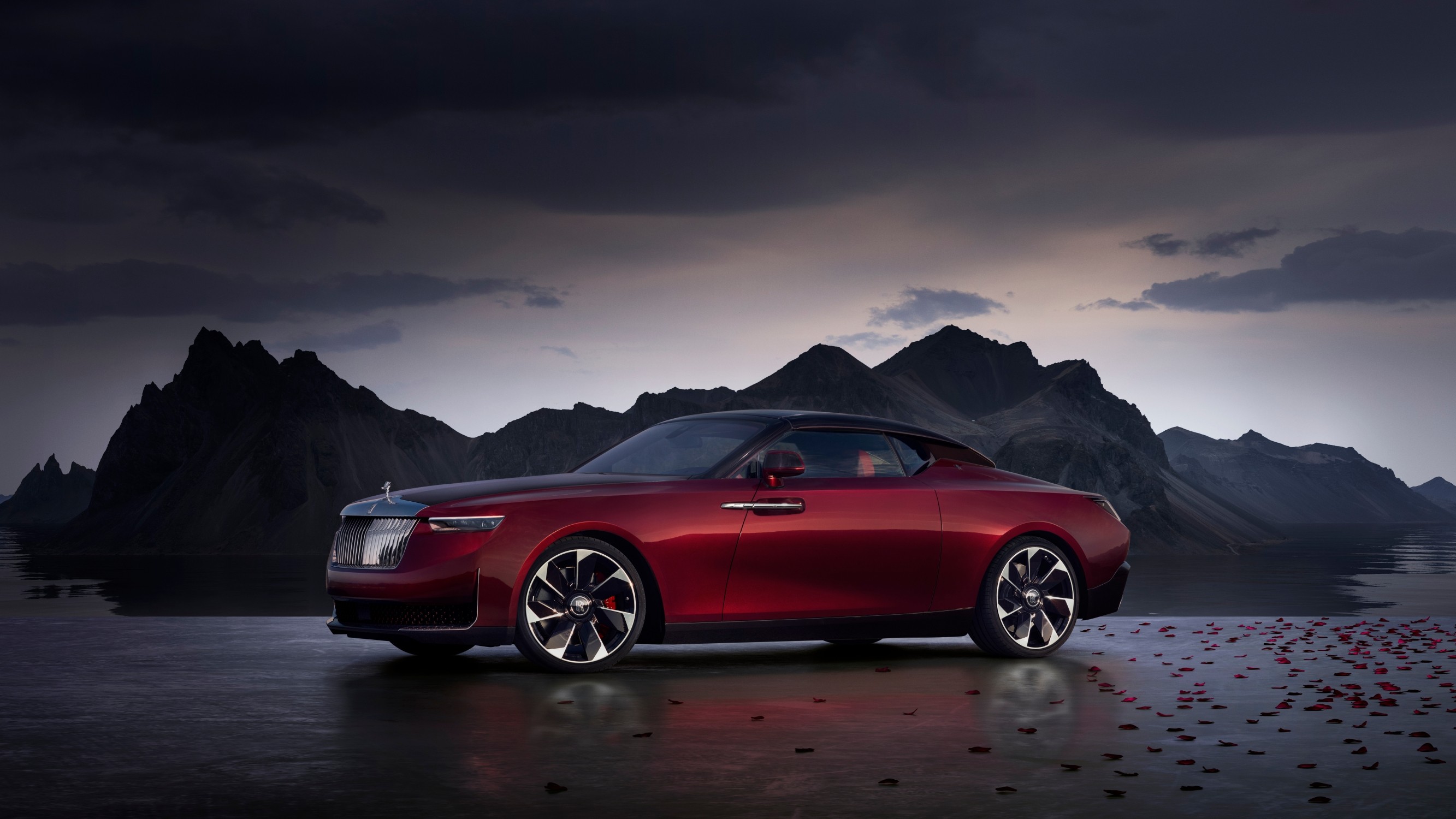 Rolls-Royce Droptail La Rose Noire