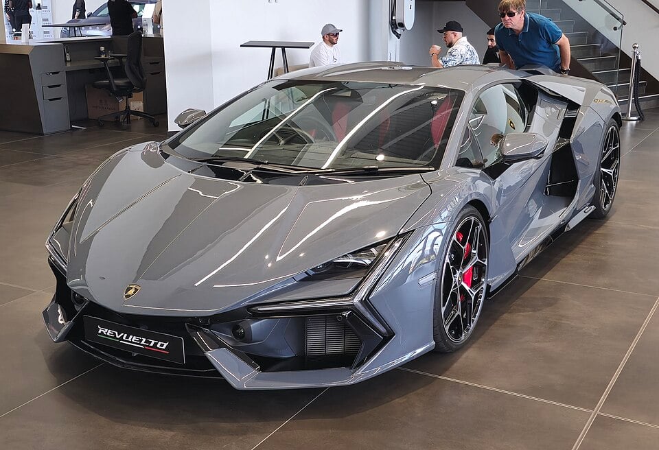 Lmborghini Revuelto