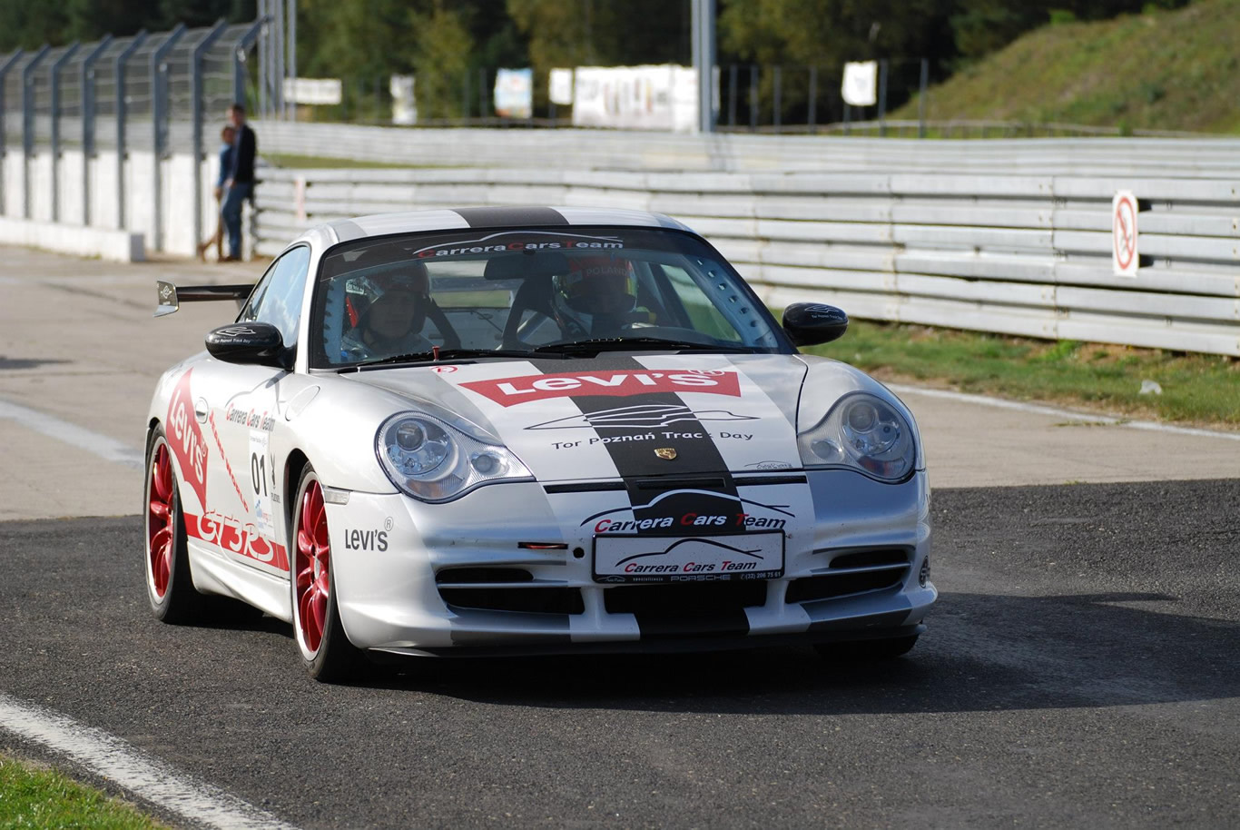 KTM X-BOW vs. Porsche GT3