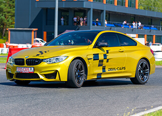 BMW M4 